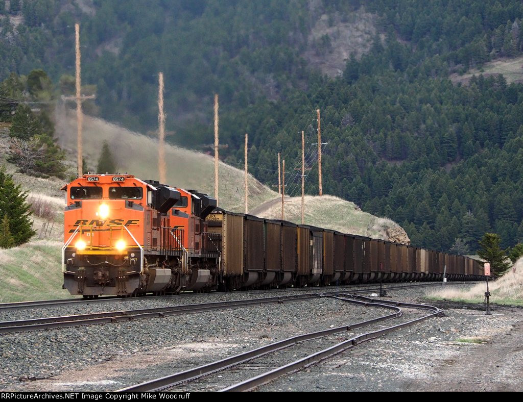 BNSF 8574